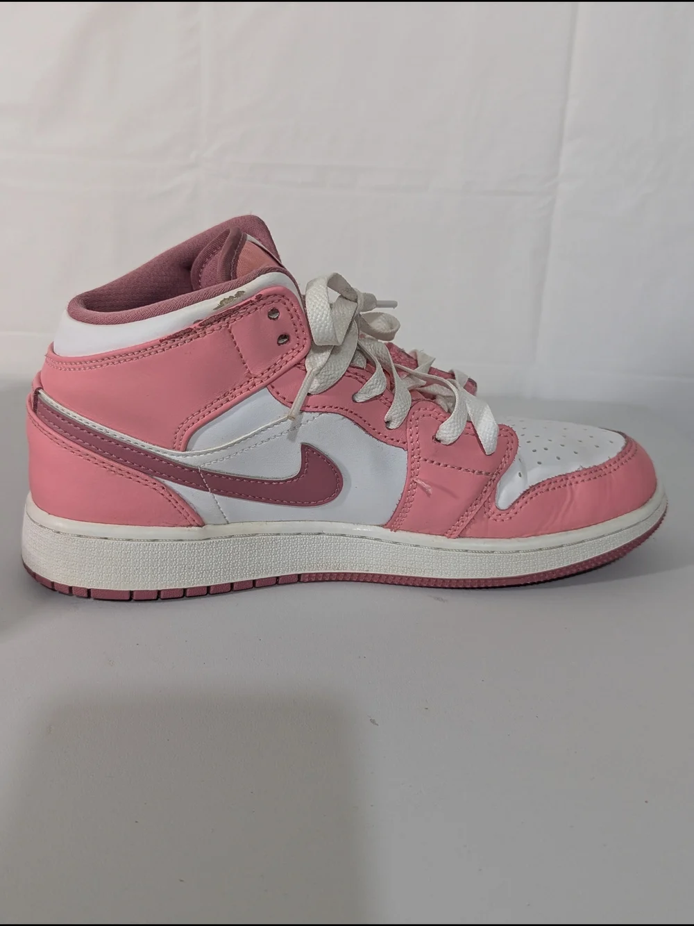 Nike Air Jordan 1 Mid GS Valentine's Day 2023 Sneakers